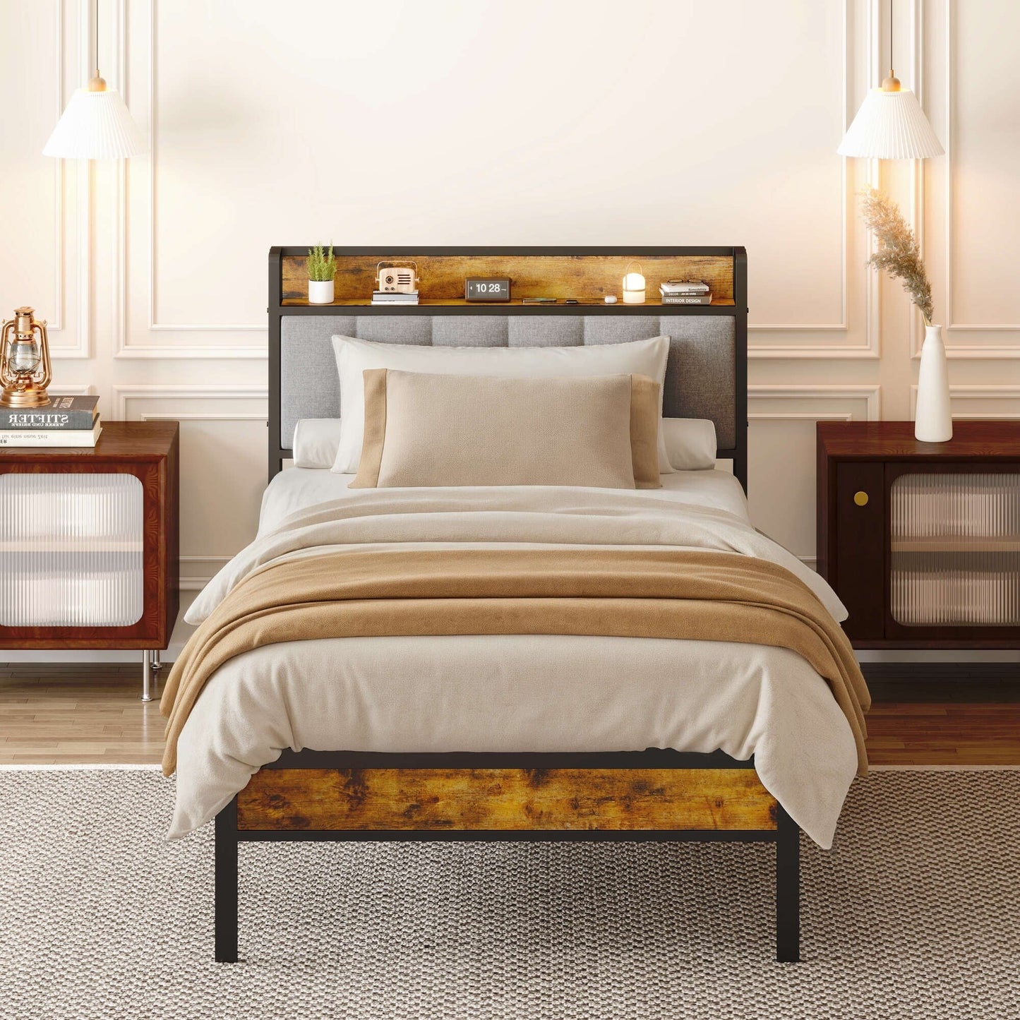 Cadre de lit à plateforme en métal pour lit jumeau / double / queen / king size avec tête de lit rembourrée et rangement.