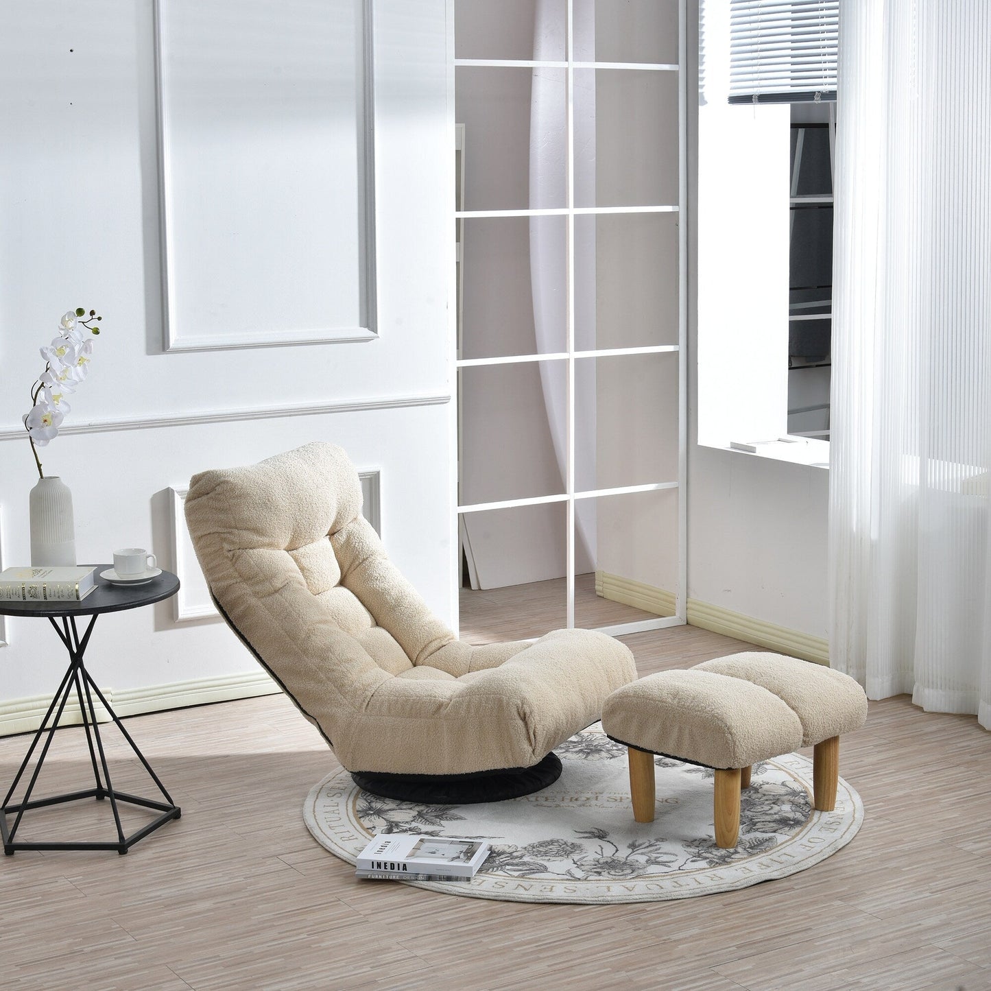 Ensemble de fauteuil inclinable sans accoudoirs, recouvert de tissu, avec repose-pieds et repose-tête réglable.