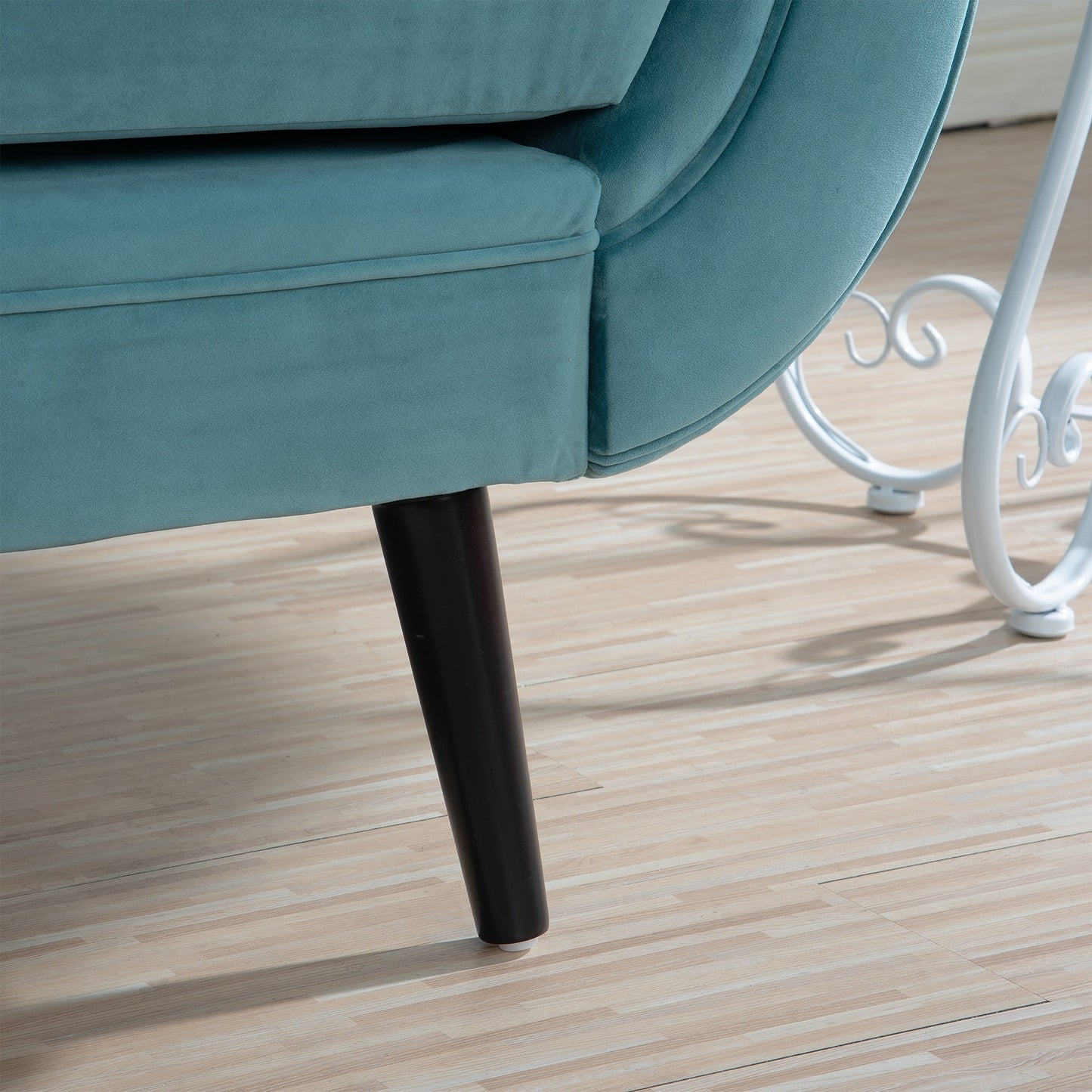 Chaise longue vintage avec accoudoirs enroulés de Christopher Knight Home