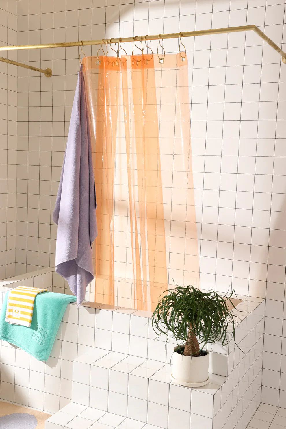 Ville tranquille, averse de soleil, nuage