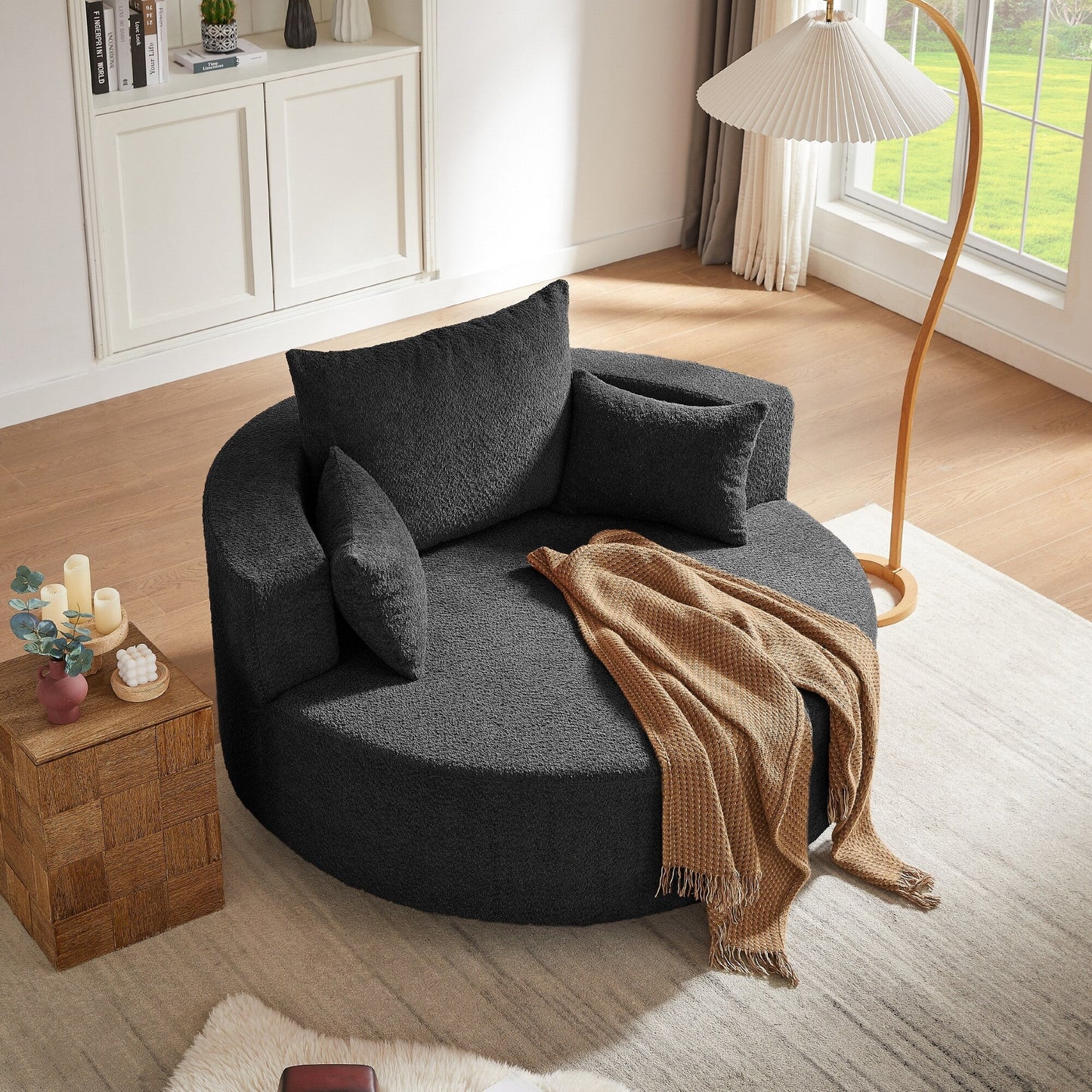 Fauteuil de salon en forme de tonneau avec accoudoirs en chenille, chaise de salon ronde avec base pivotante à 360 degrés et 3 coussins amovibles.