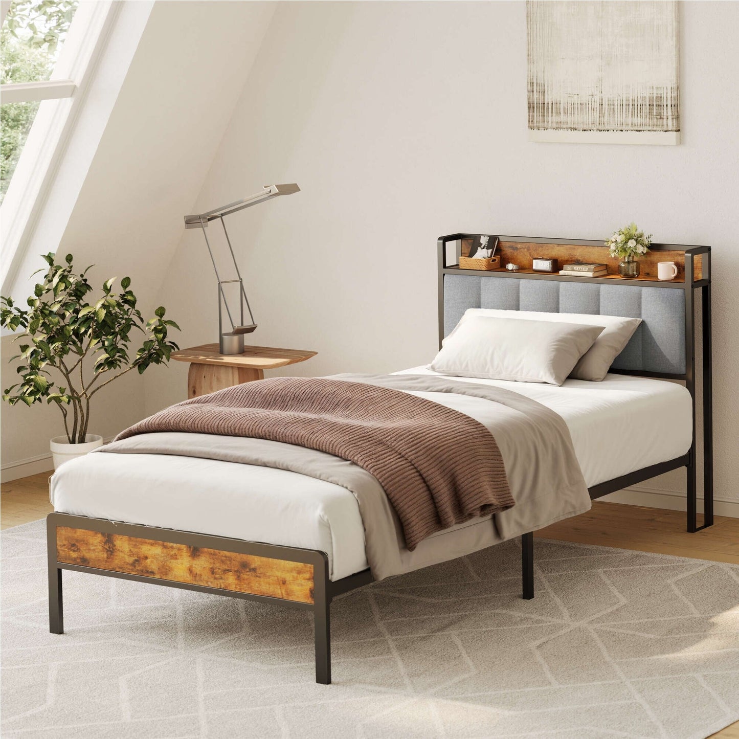 Cadre de lit à plateforme en métal pour lit jumeau / double / queen / king size avec tête de lit rembourrée et rangement.