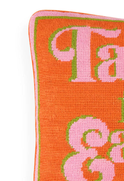 Coussin brodé Take It Easy de Jonathan Adler