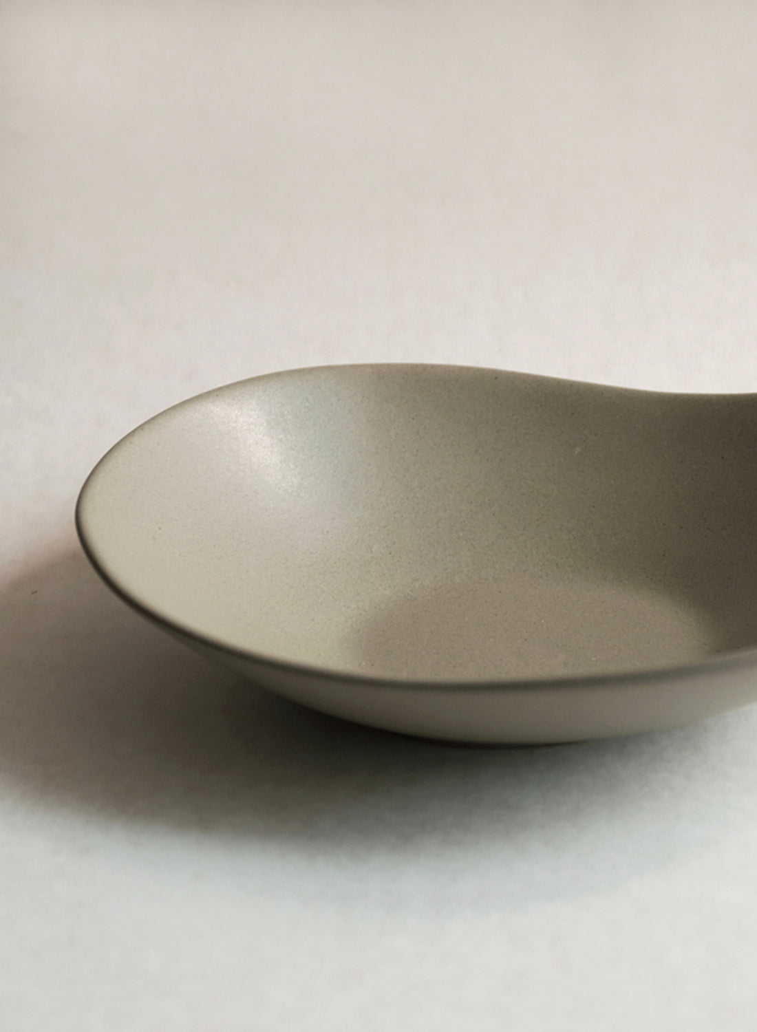 Bol ovale NR Ceramics, vert forêt