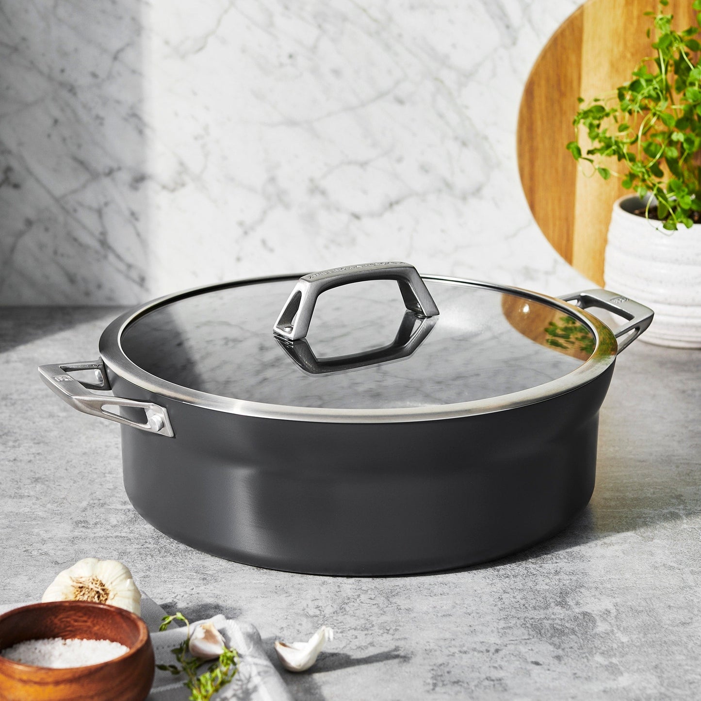 Casserole à fond épais en aluminium anodisé ZWILLING Motion, antiadhésive