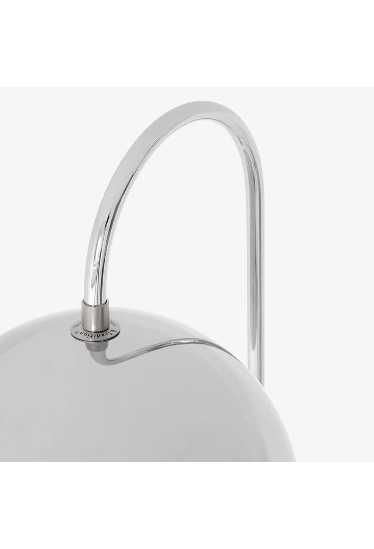 &amp;Tradition - Lampadaire pot de fleurs VP12